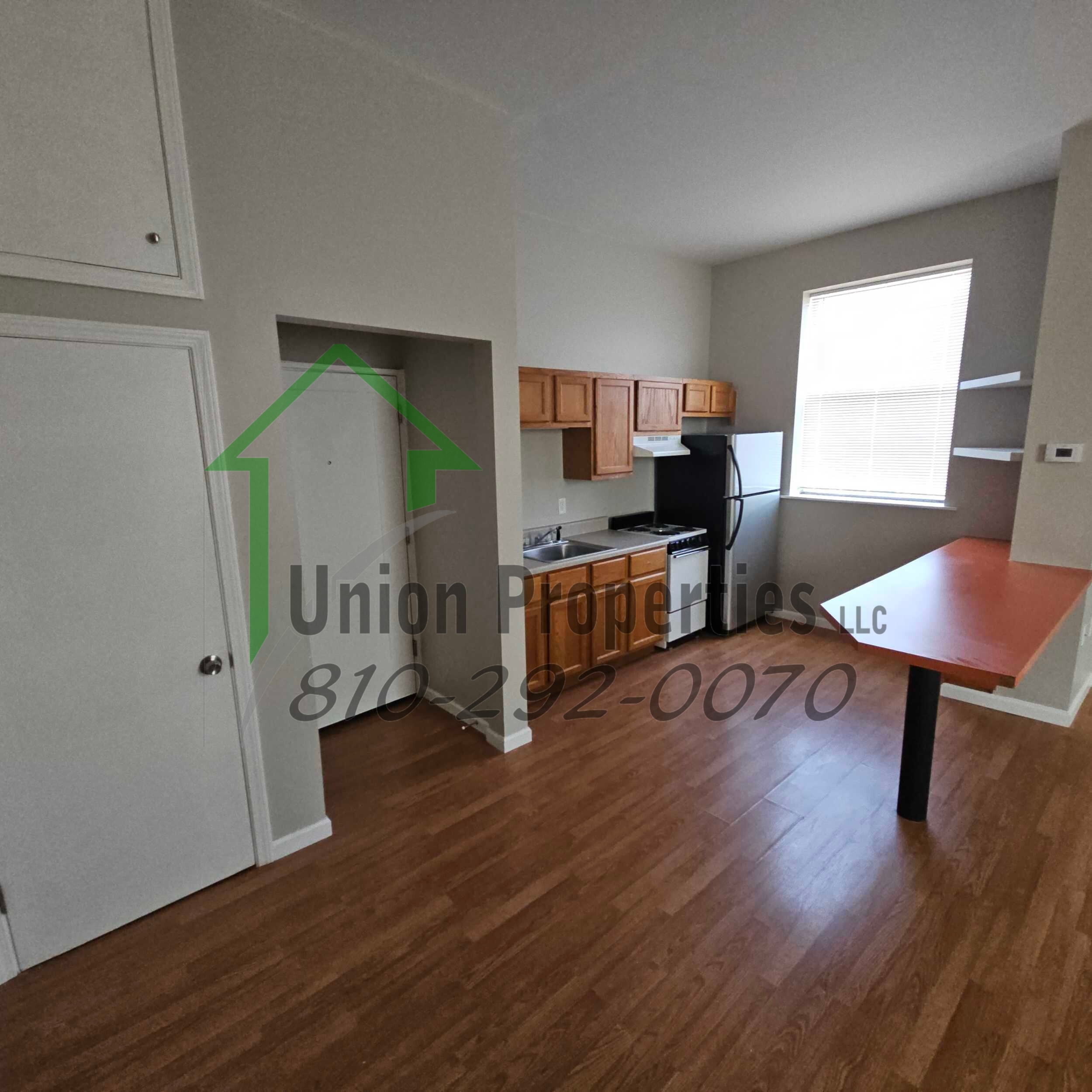 412 Grand River Avenue - 9